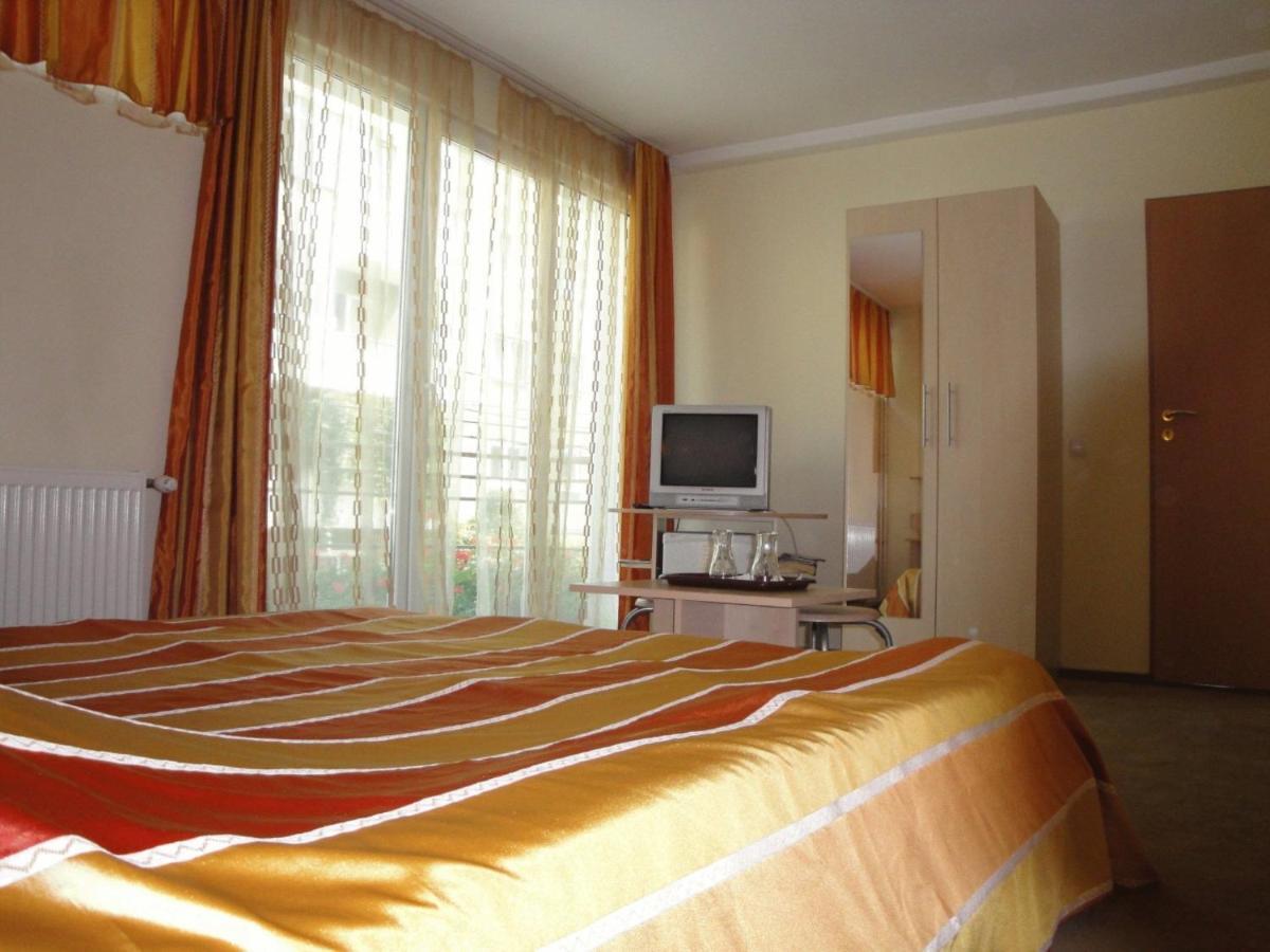 Suri Guesthouse บราชอฟ ห้อง รูปภาพ