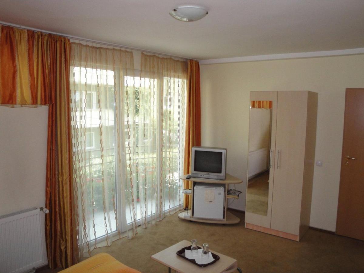 Suri Guesthouse บราชอฟ ภายนอก รูปภาพ